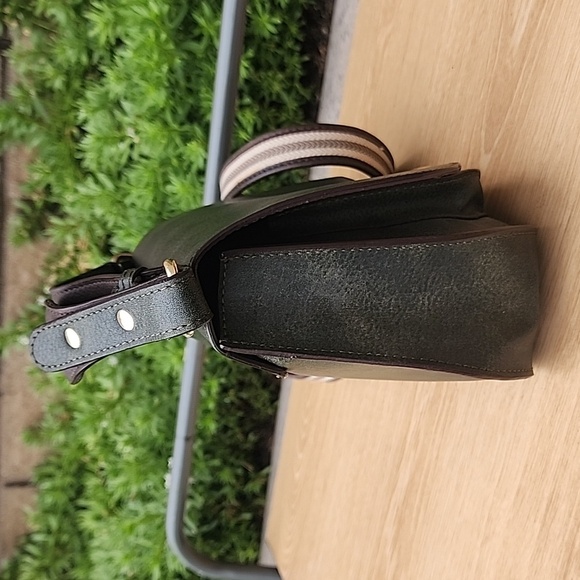 Yargici. Green Crossbody Bag - Picture 4 of 13